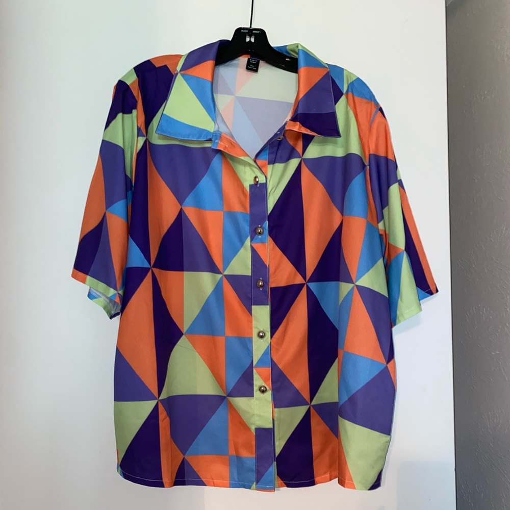 2/$15 Plus Geo Print Button Down Top